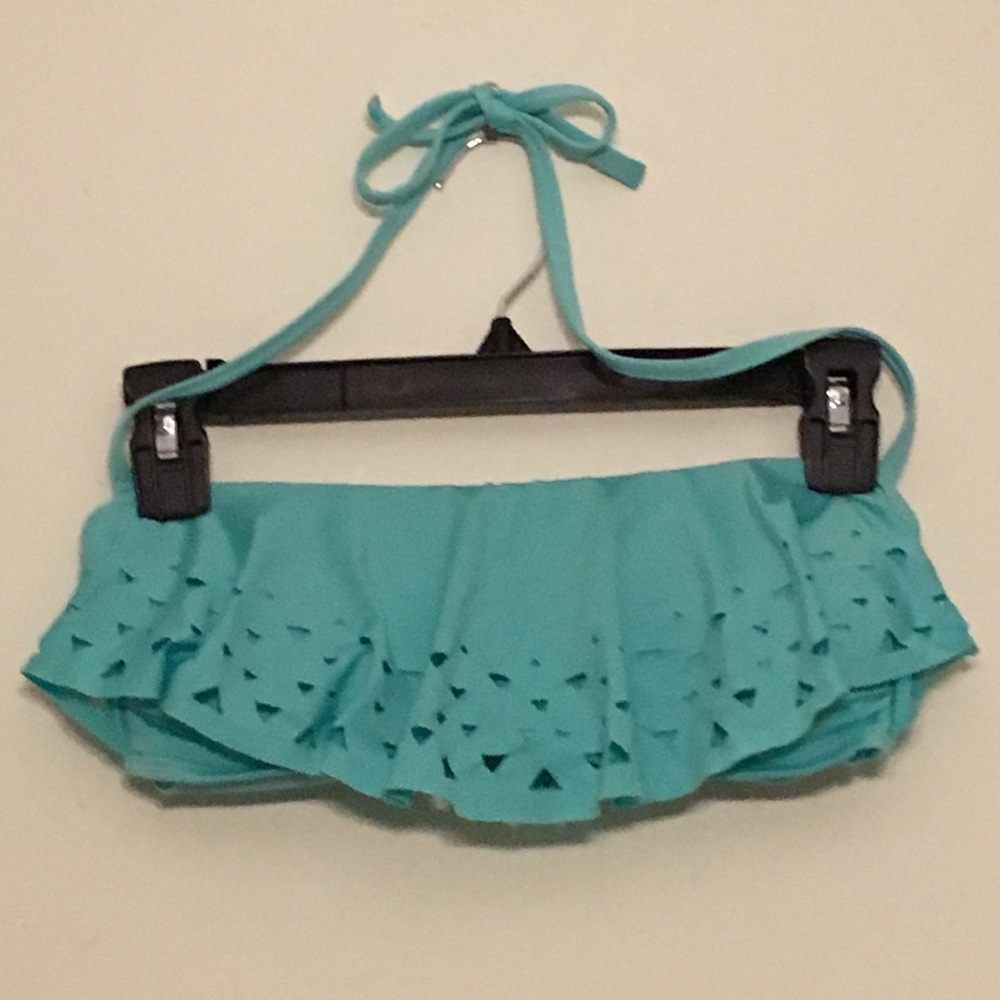 Old Navy Ruffle bikini - Picture 3 of 7